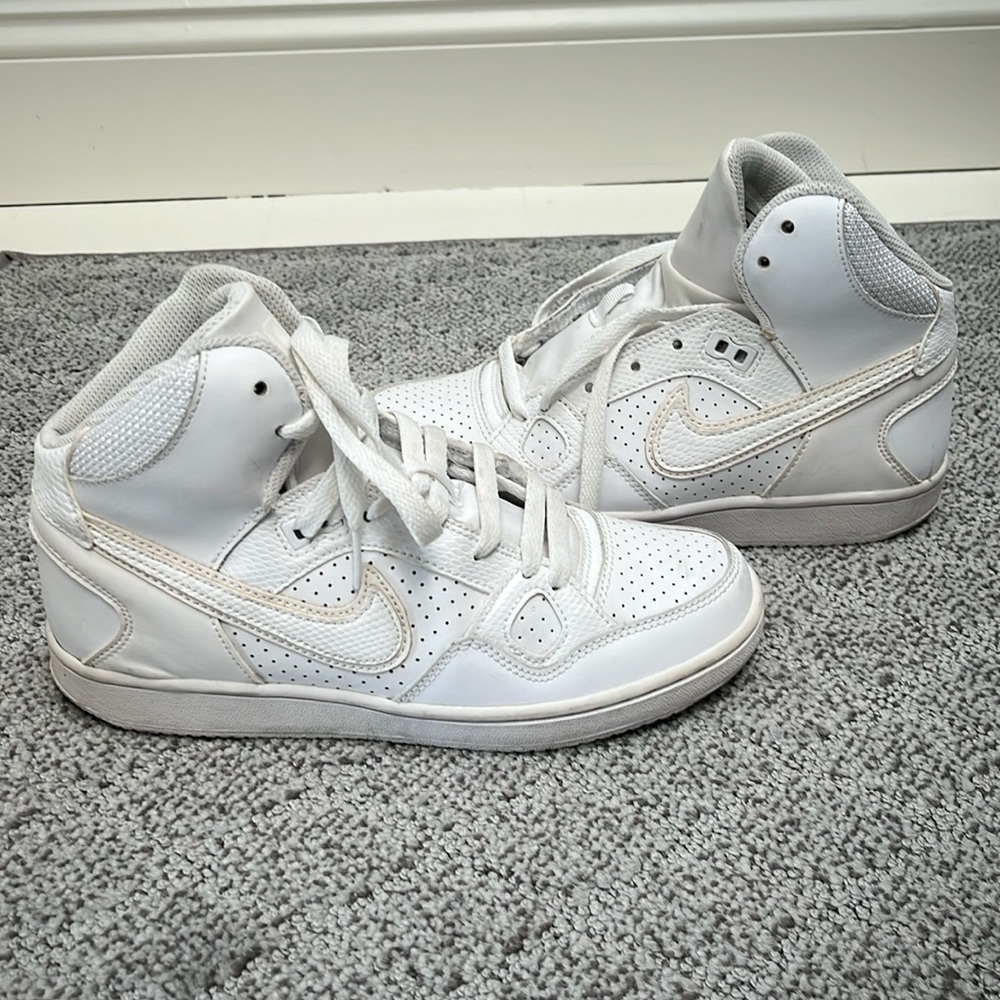 Nike Air Force 1 Women’s high top sneaker- size 6.5